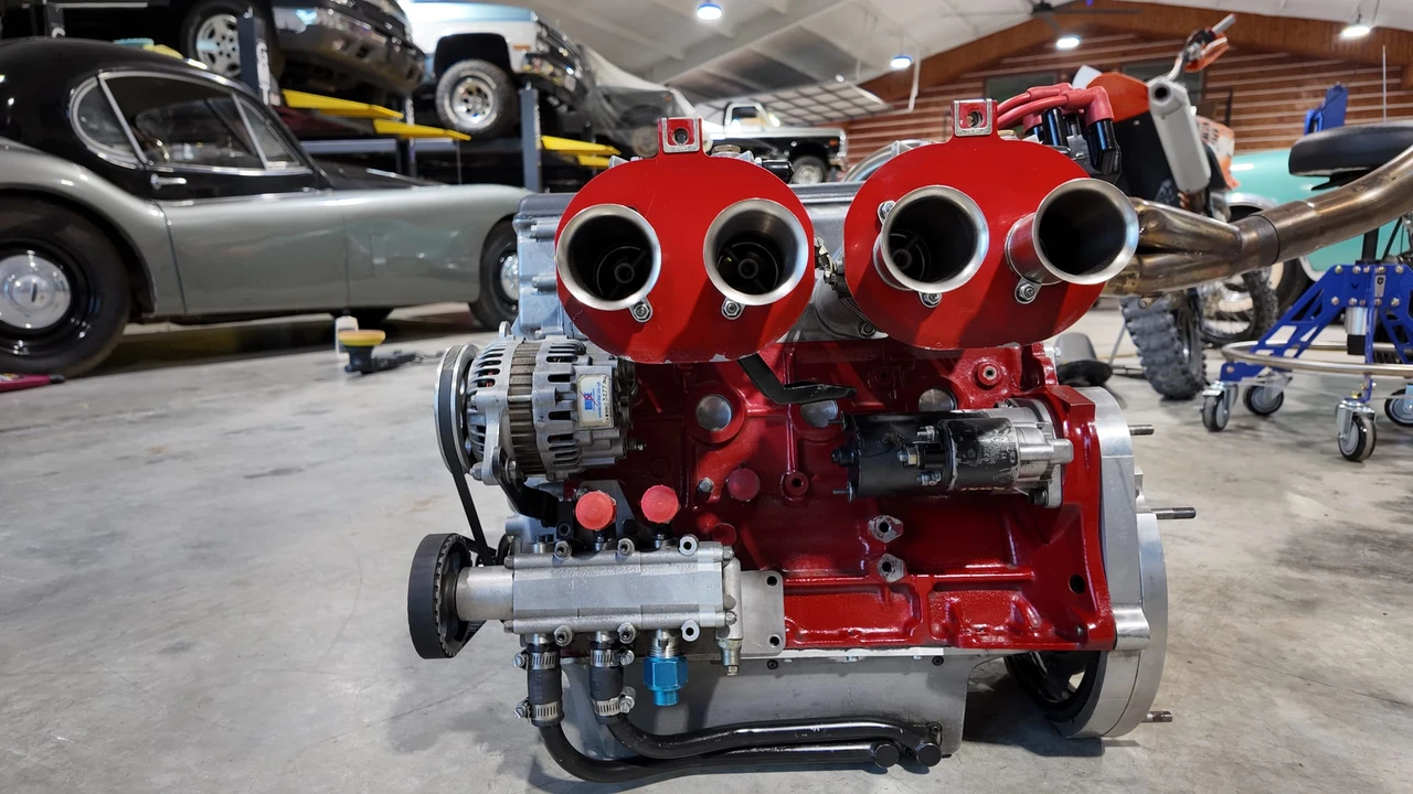 Parts & Memorabilia Engines - Image 8 of 31