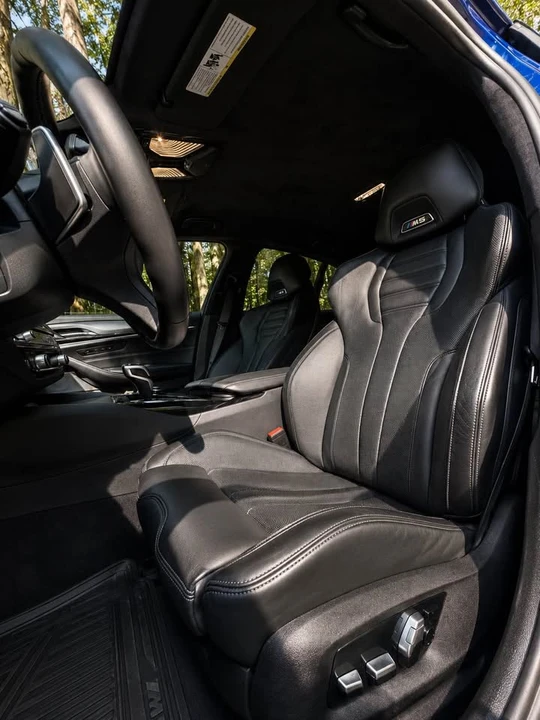 BMW M5 - Image 5 of 6