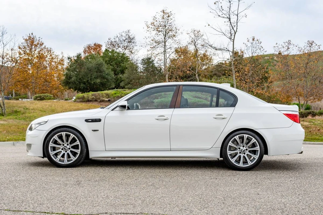 2010 BMW E60 M5 - Image 2 of 4
