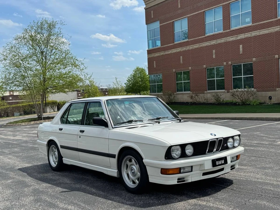 1985 BMW E28 5 Series - Image 2 of 24