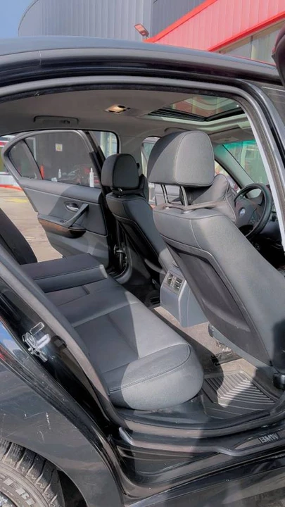 2009 BMW E90 3 Series Sedan - Image 3 of 4