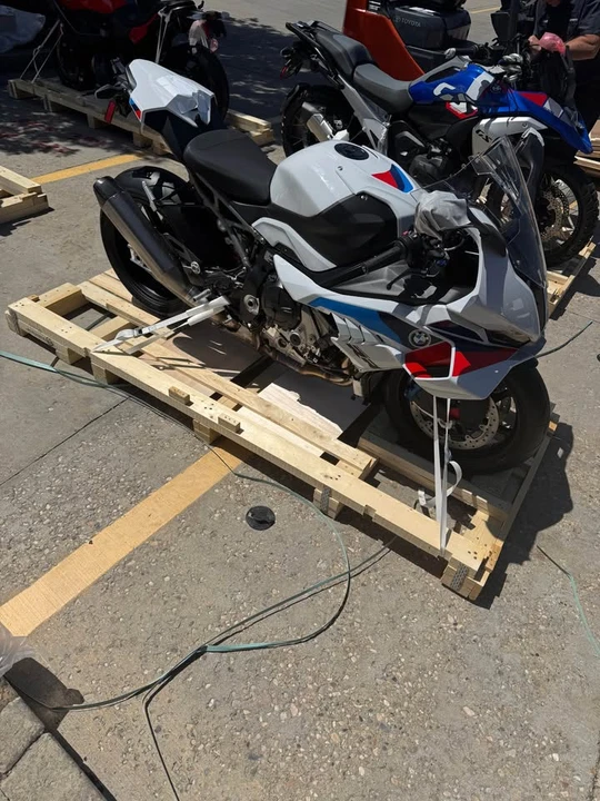 BMW S1000 - Image 3 of 6