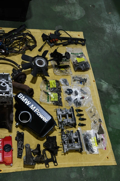 Parts & Memorabilia Engines - Image 5 of 31