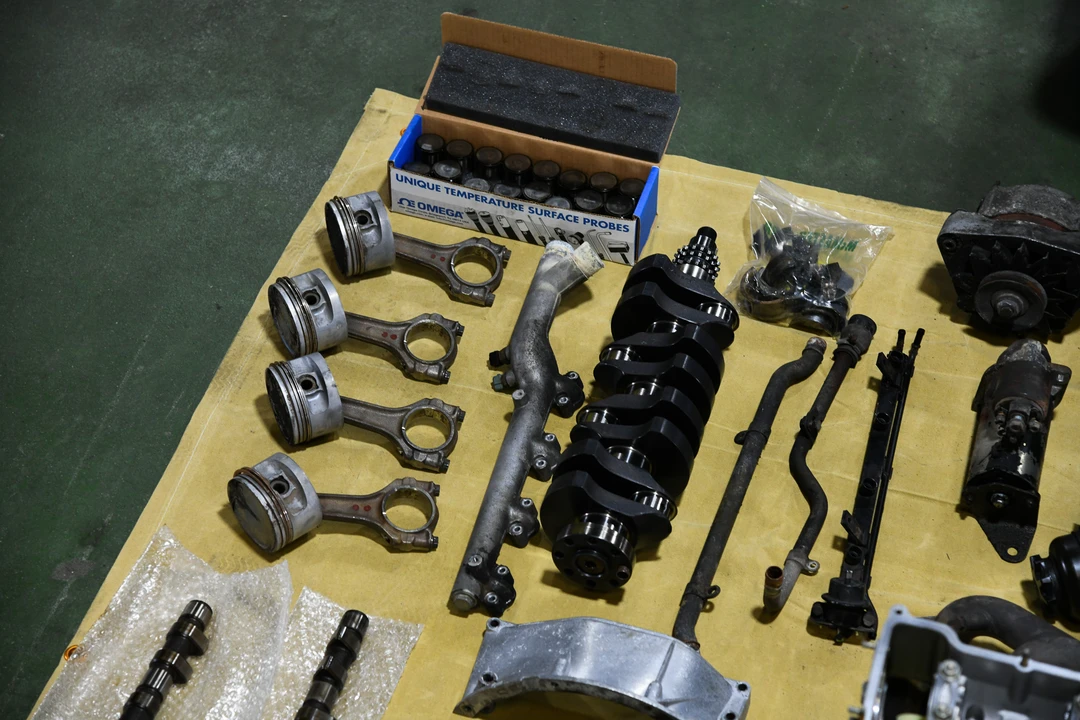 Parts & Memorabilia Engines - Image 6 of 31