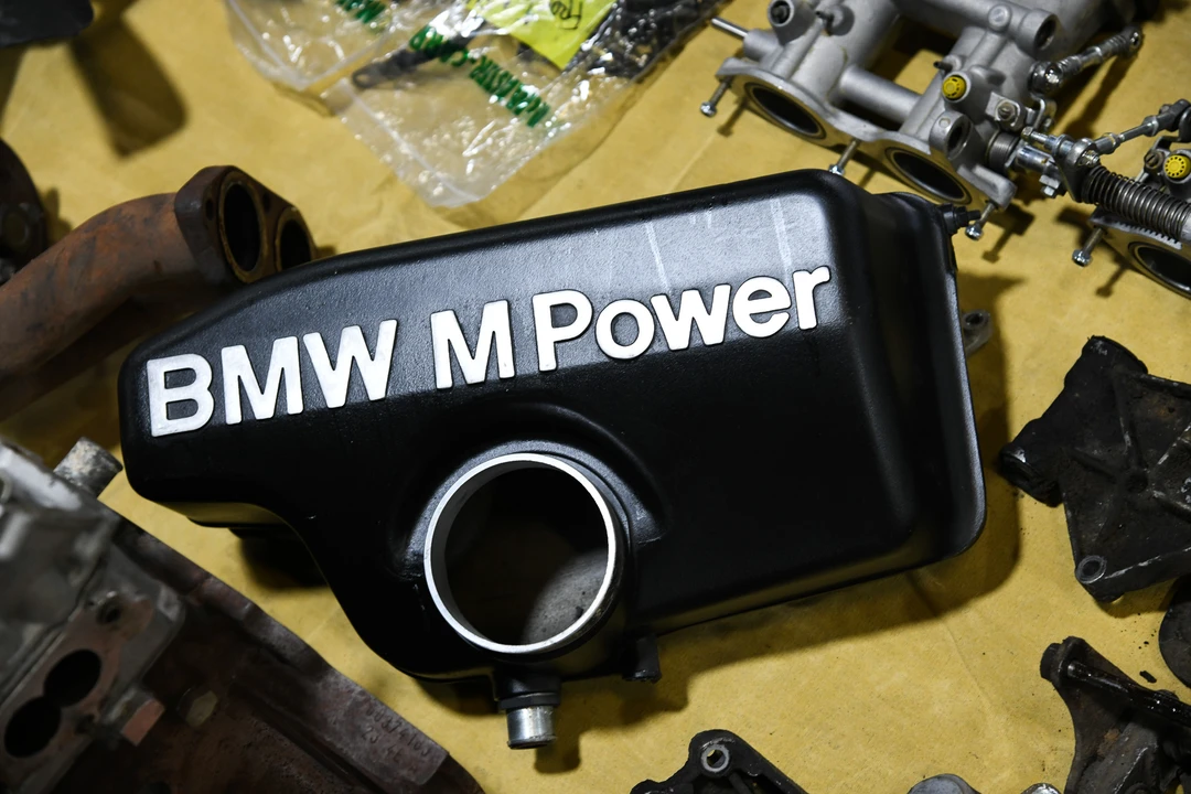 Parts & Memorabilia Engines - Image 9 of 31