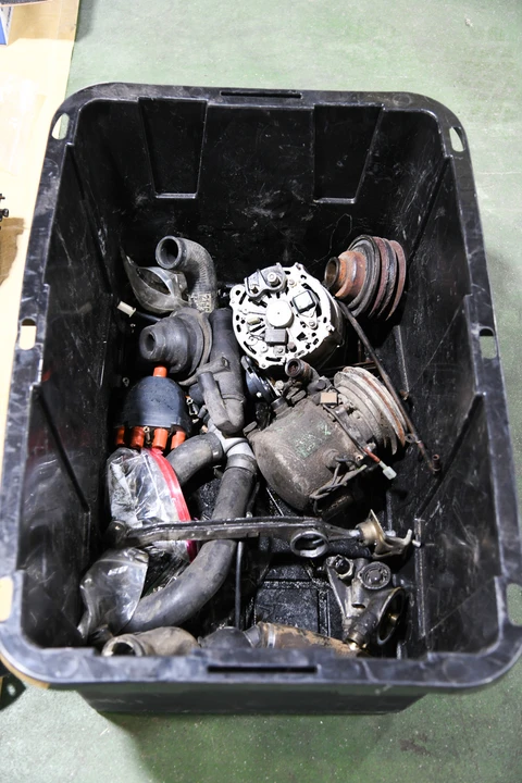 Parts & Memorabilia Engines - Image 19 of 31