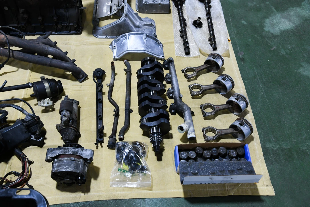 Parts & Memorabilia Engines - Image 21 of 31