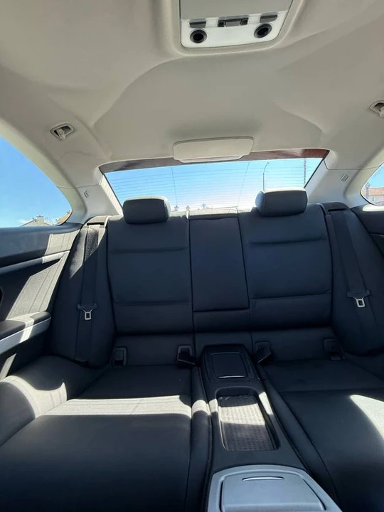 2010 BMW E90 3 Series Sedan - Image 3 of 5