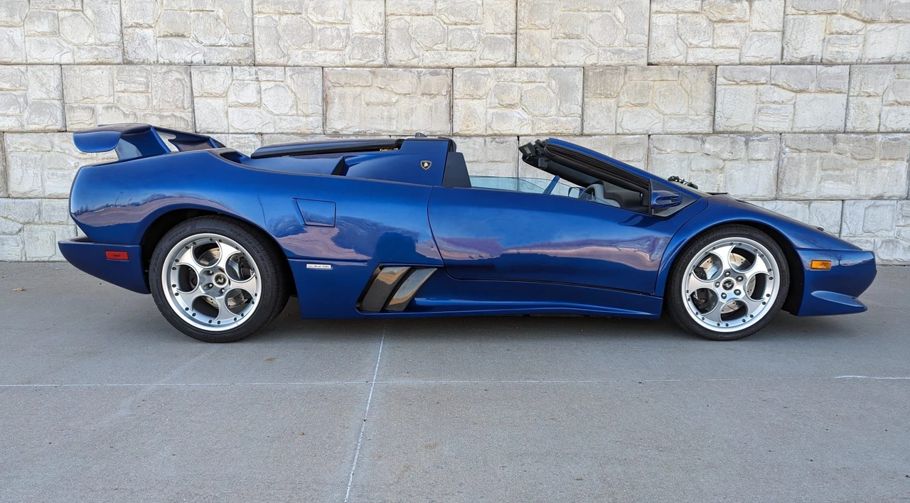 Lamborghini Diablo VT - Image 9 of 31
