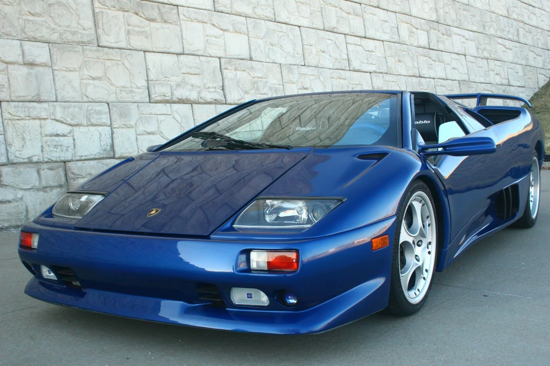 Lamborghini Diablo VT - Image 2 of 31