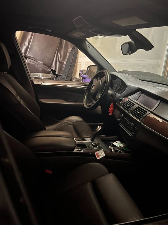2011 BMW X5 - Image 6 of 7