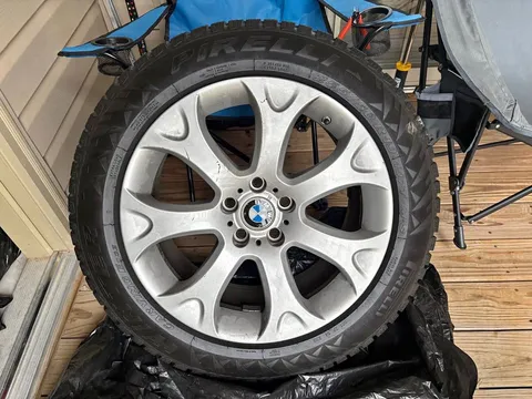 BMW X5 Wheels With Studded Snow Tires