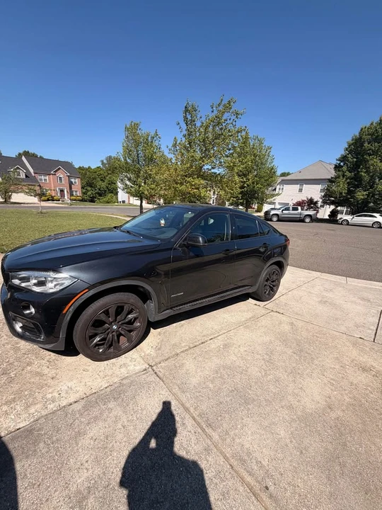 BMW X6 - Image 2 of 6