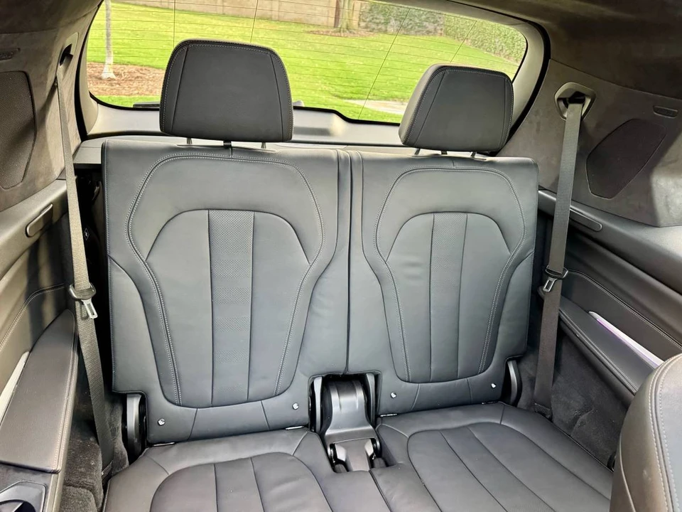 2022 BMW X7 - Image 15 of 21
