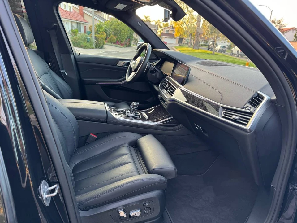 2022 BMW X7 - Image 17 of 21