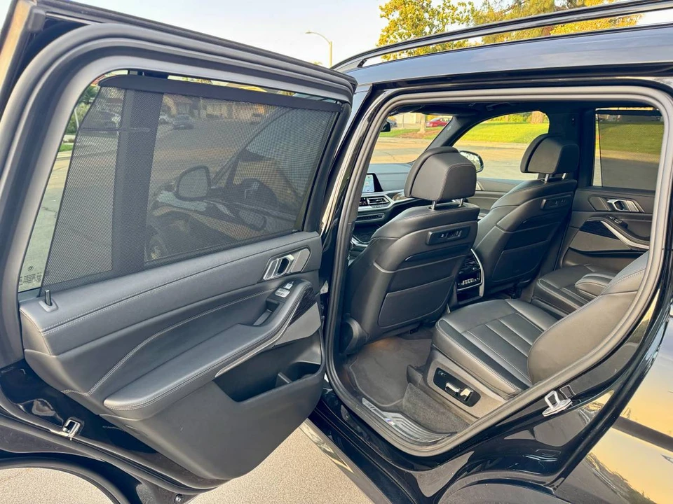 2022 BMW X7 - Image 11 of 21