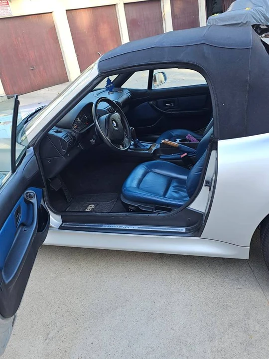2001 BMW Z3 Roadster - Image 2 of 5