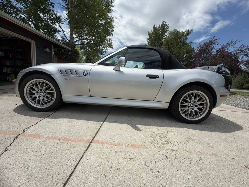 2002 BMW Z3 Roadster - Image 2 of 8