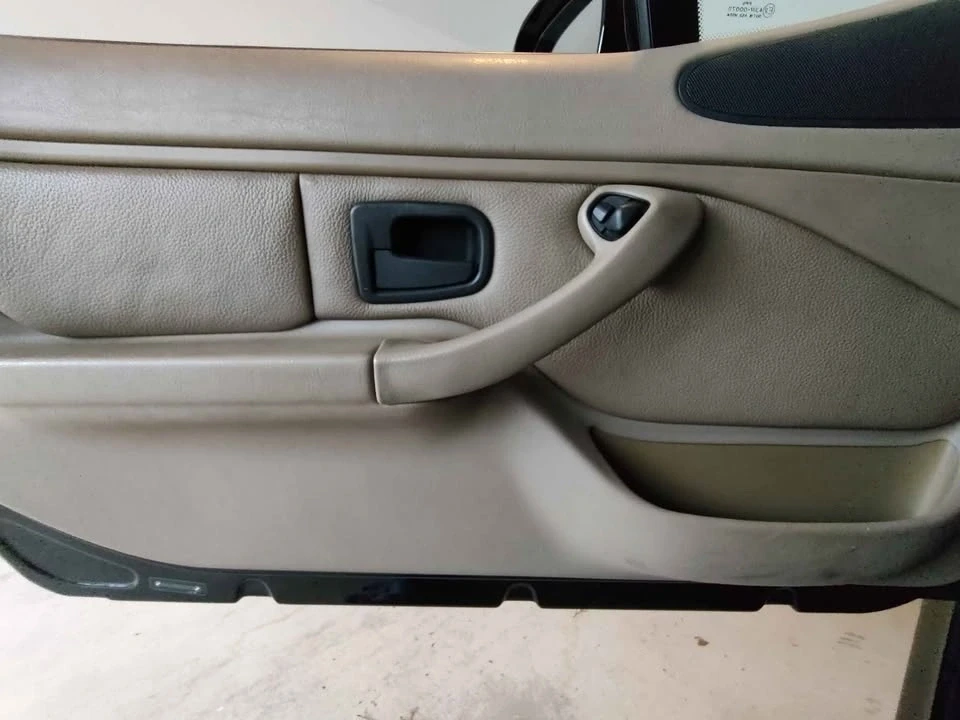 2002 BMW Z3 Roadster - Image 3 of 10