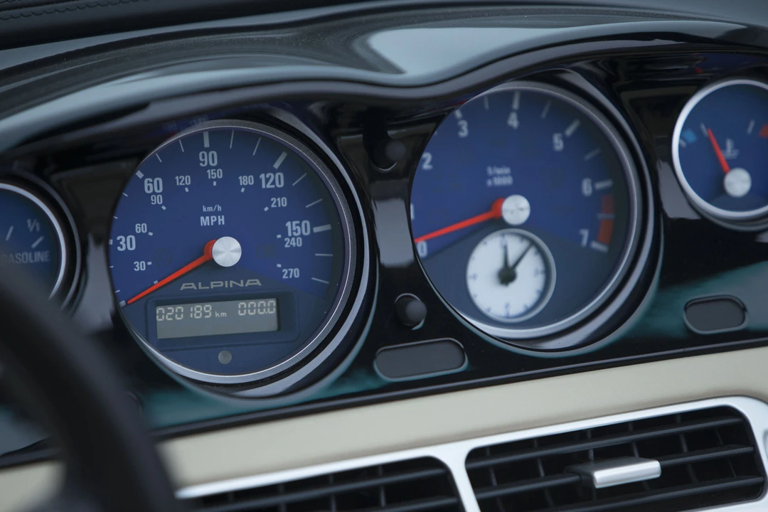 BMW Z8 - Image 12 of 31