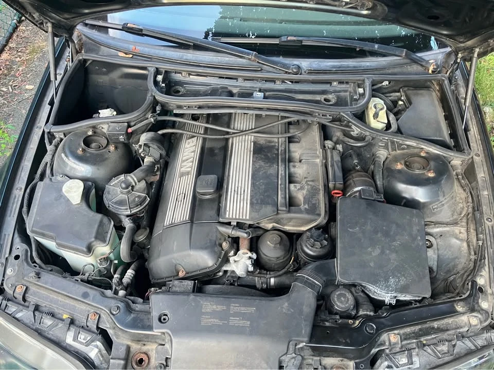 2003 BMW E46 330i & 330Ci - Image 5 of 6