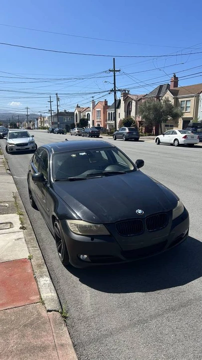 2011 BMW E90 3 Series Sedan - Image 3 of 9
