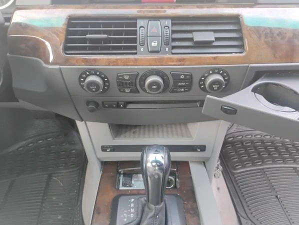 2004 BMW E60 5 Series Sedan - Image 9 of 10