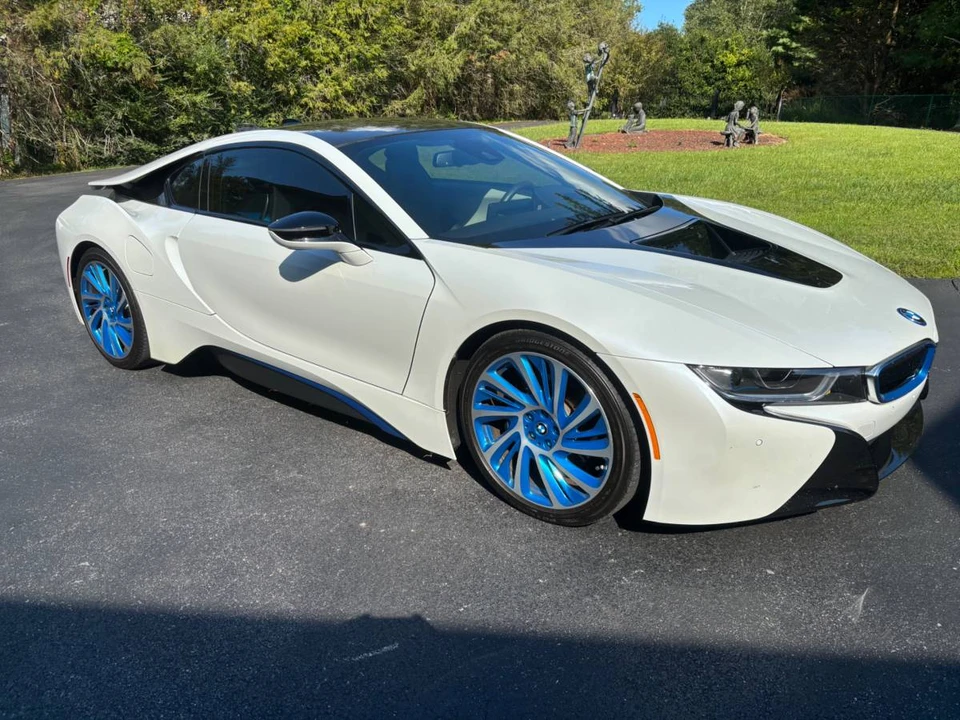 2016 BMW i8 - Image 5 of 15