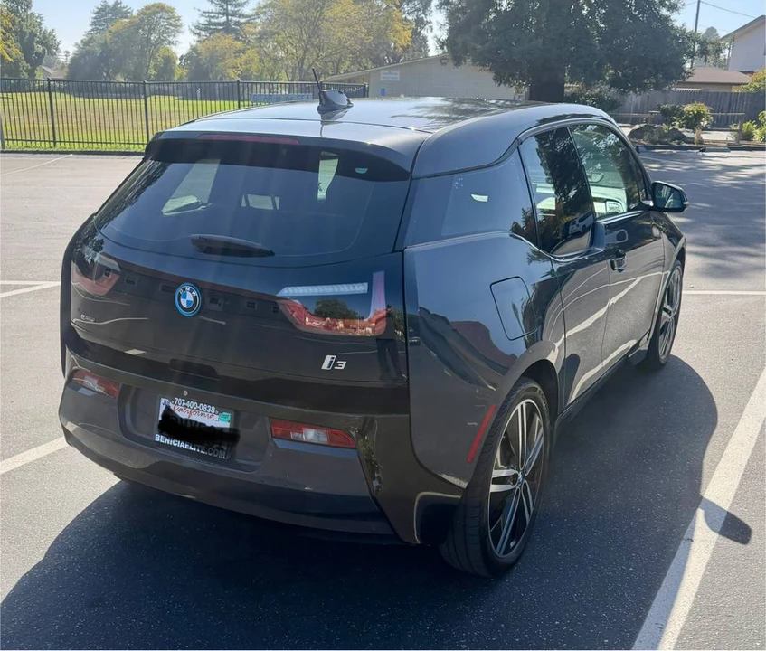 2015 BMW i3 - Image 10 of 14