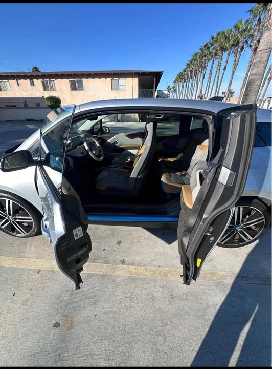 2016 BMW i3 - Image 2 of 8