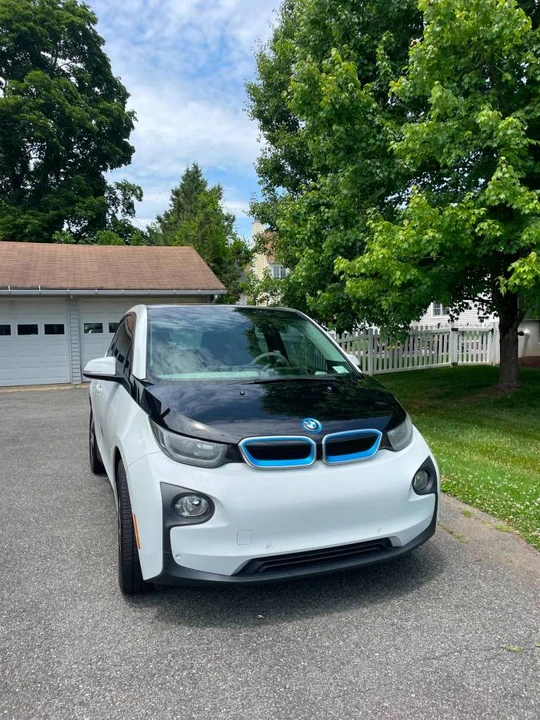 2014 BMW i3 - Image 2 of 10