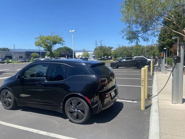 2017 BMW i3 - Image 5 of 7