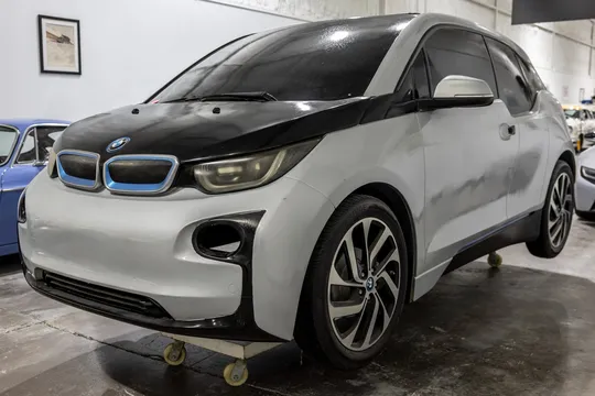 BMW i3 Full-Scale Display Model