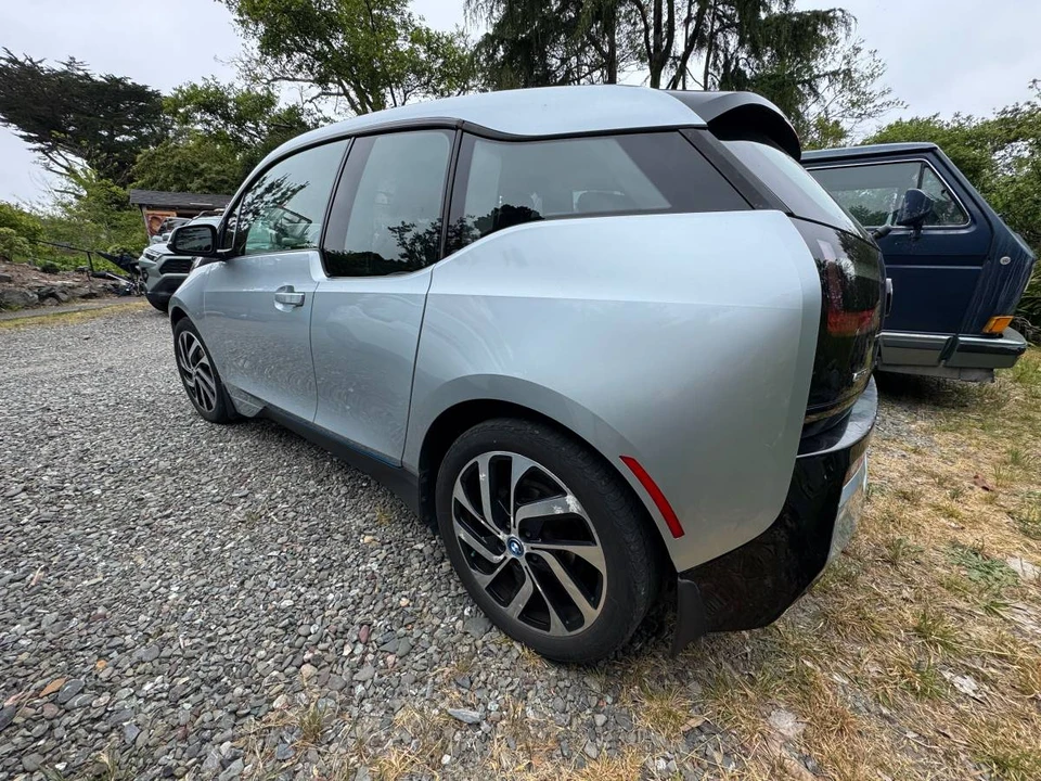 2014 BMW i3 - Image 4 of 6