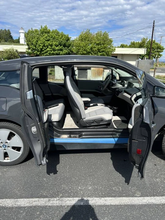 2015 BMW i3 - Image 9 of 11