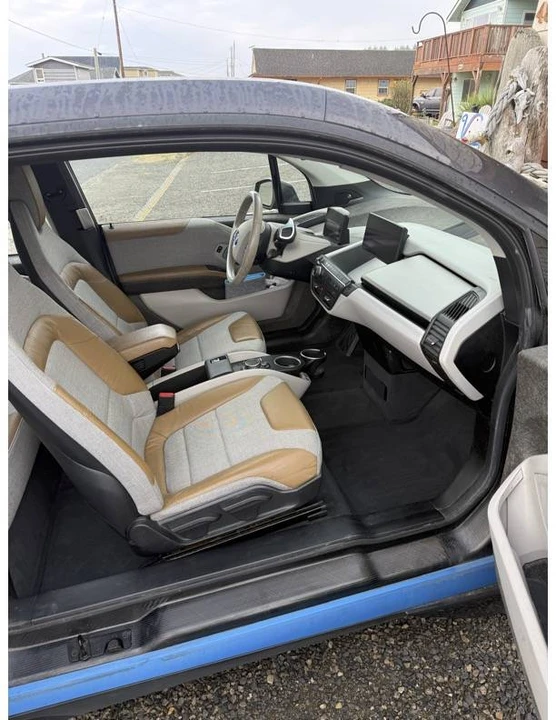 2015 BMW i3 - Image 8 of 12