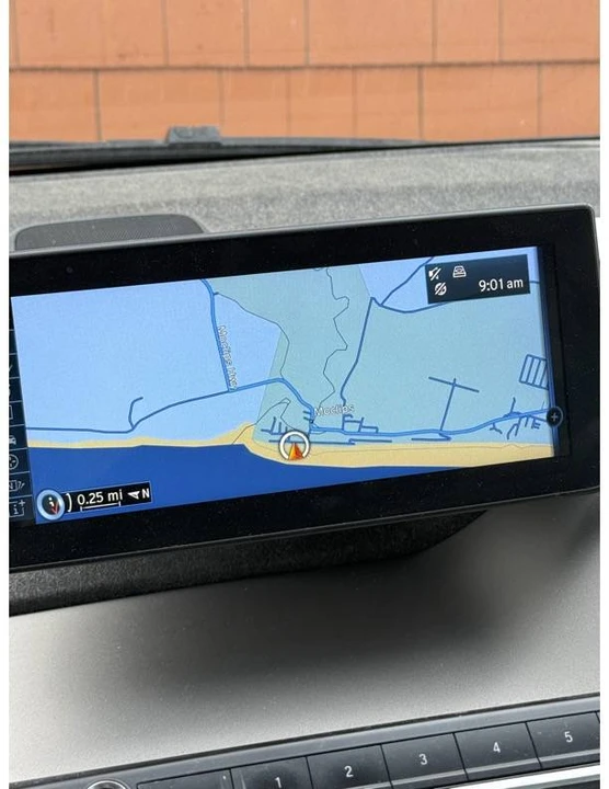 2015 BMW i3 - Image 4 of 12
