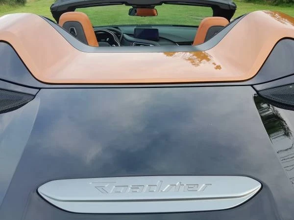 2019 BMW i8 - Image 11 of 15