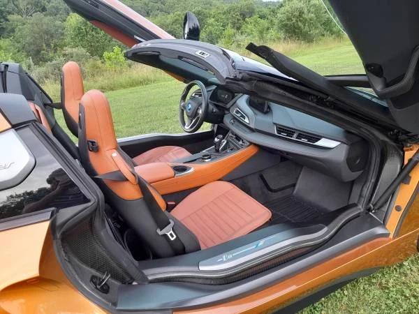2019 BMW i8 - Image 9 of 15