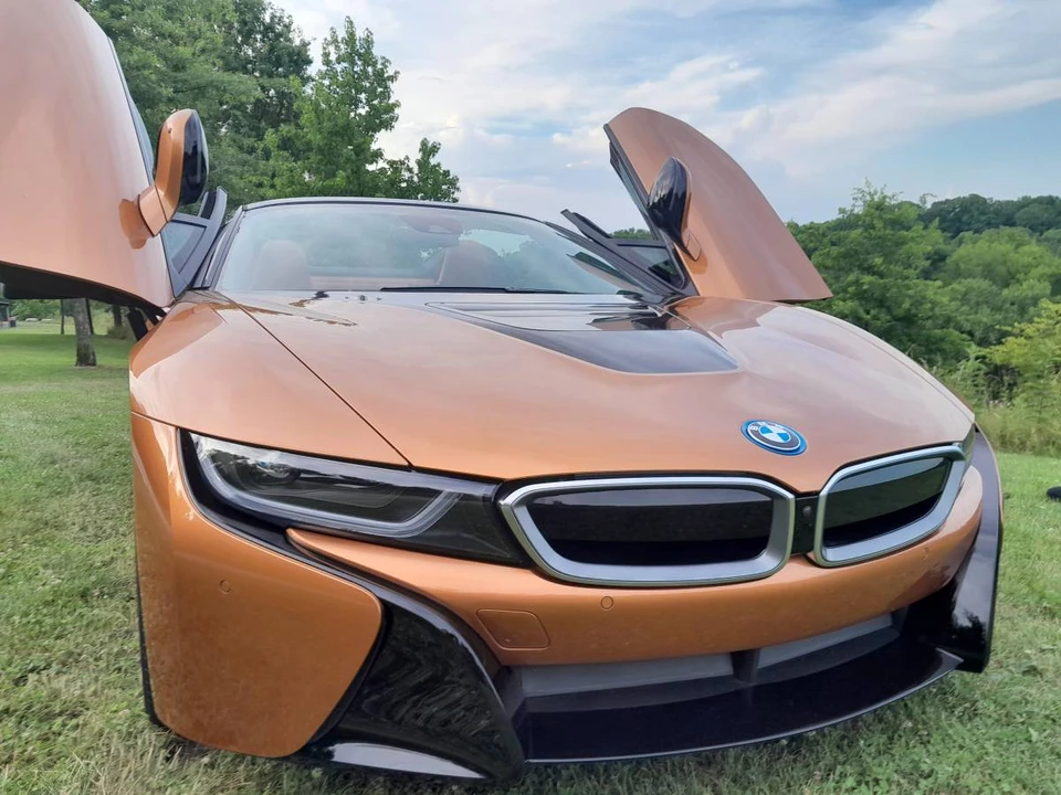 2019 BMW i8 - Image 11 of 21