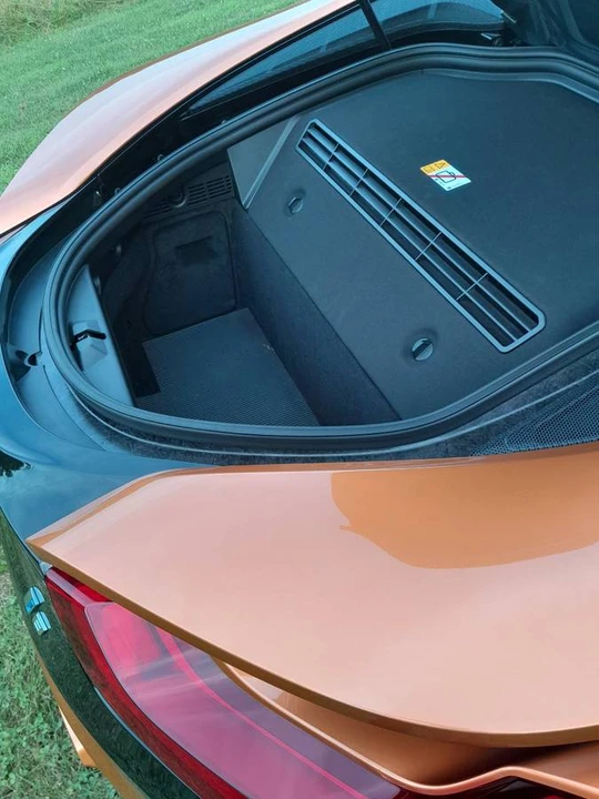 2019 BMW i8 - Image 12 of 21