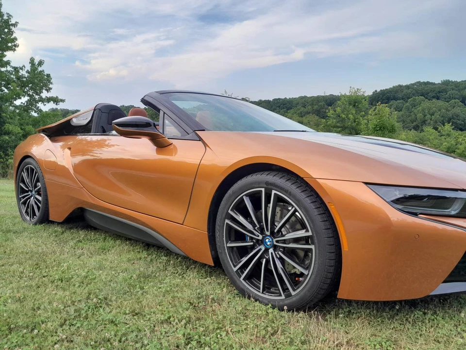 2019 BMW i8 - Image 14 of 21