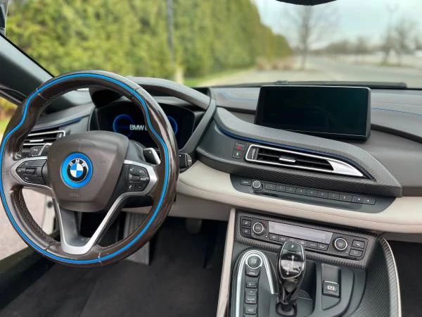 2019 BMW i8 - Image 16 of 19