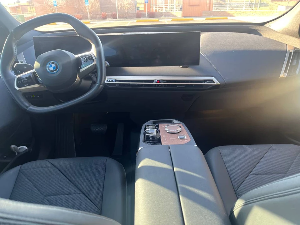 2023 BMW I20 iX - Image 5 of 6