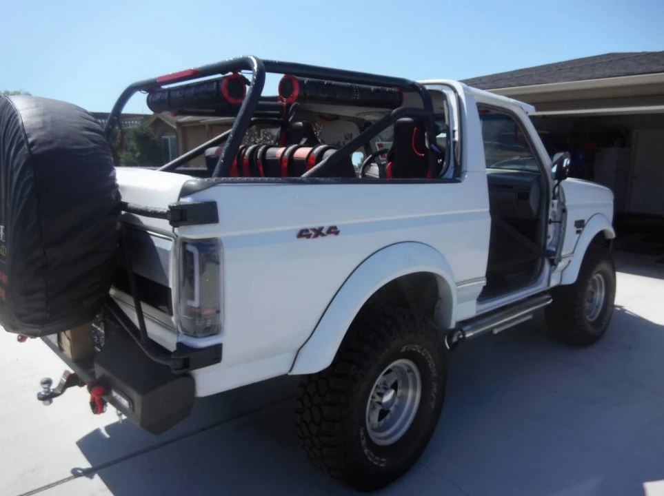 1996 Ford Bronco 5th Gen - Image 4 of 19