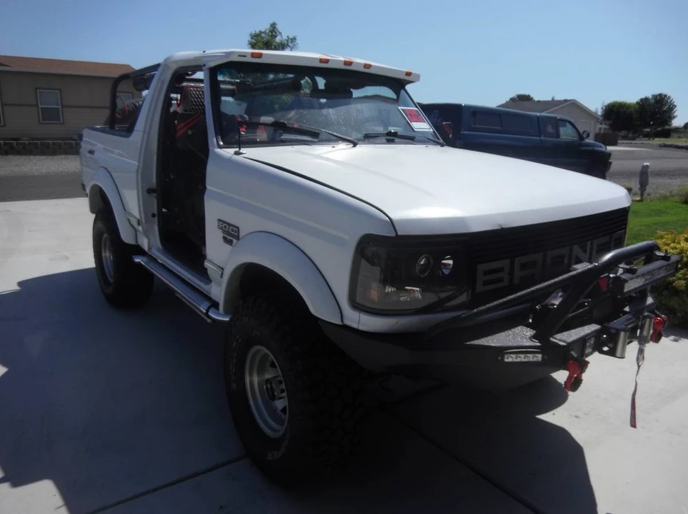 1996 Ford Bronco 5th Gen - Image 6 of 19