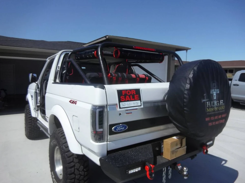 1996 Ford Bronco 5th Gen - Image 2 of 19