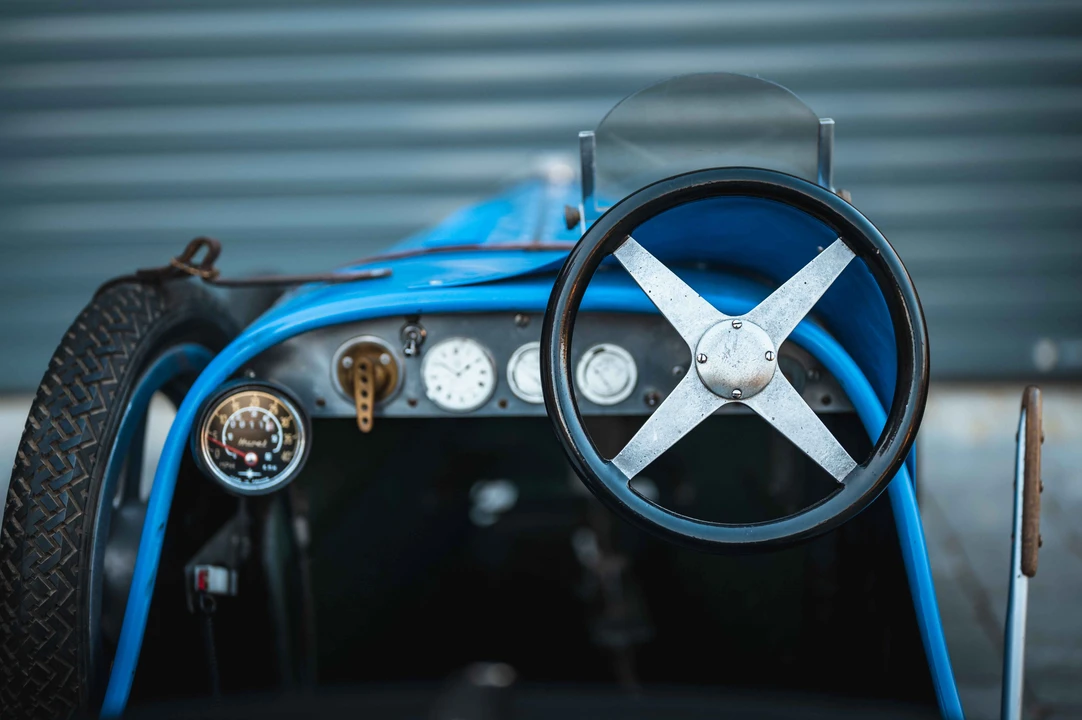 Bugatti - Image 23 of 28