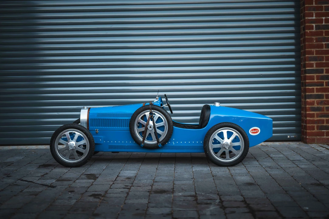 Bugatti - Image 3 of 28
