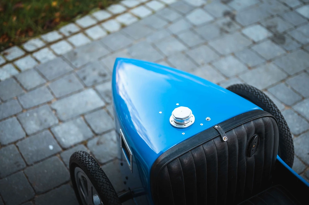 Bugatti - Image 17 of 28